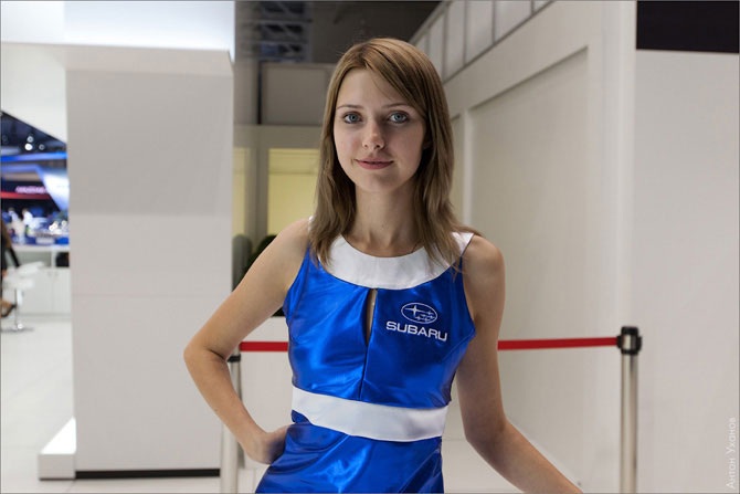 Девушки на Московском автосалоне 2012