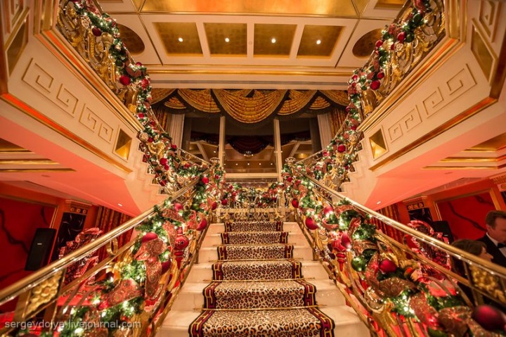 Новогоднее меню в Бурдж Аль Араб (31 фото)