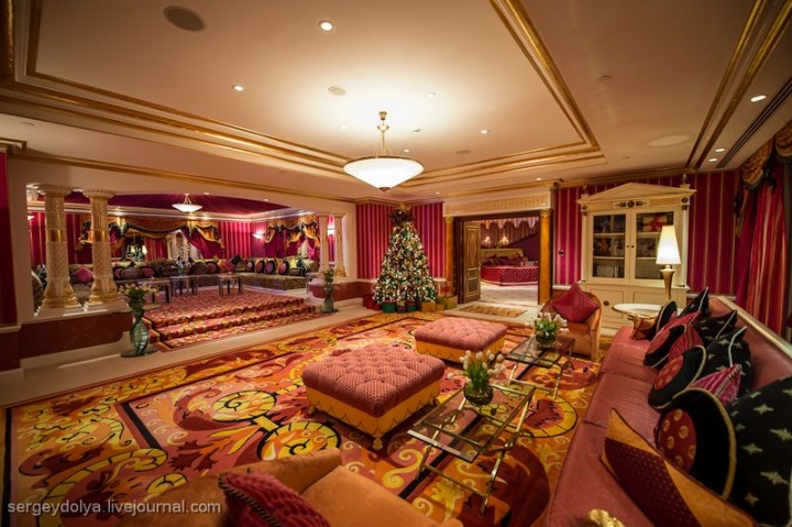 Новогоднее меню в Бурдж Аль Араб (31 фото)