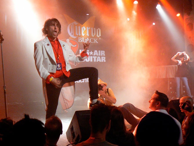 Интересные факты о гитарах