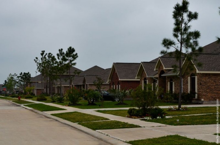 Как устроен спальный район США (25 фото)