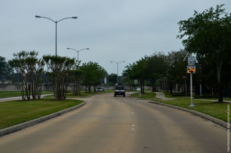 Как устроен спальный район США (25 фото)