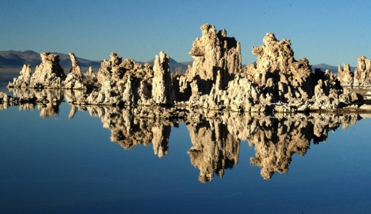 Волшебные башни озера Моно
