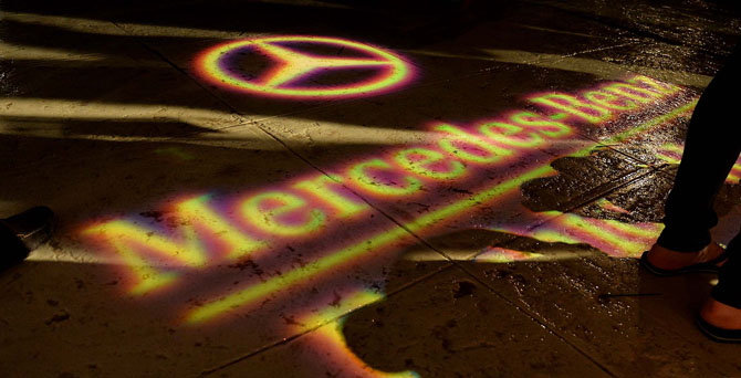 Девушки на неделе пляжной моды Mercedes-Benz 2014