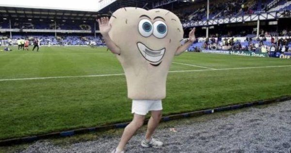 Самые необычные талисманы футбольных клубов (18 фото)