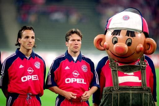 Самые необычные талисманы футбольных клубов (18 фото)