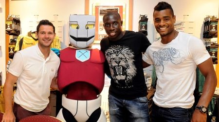 Самые необычные талисманы футбольных клубов (18 фото)