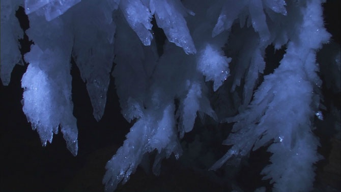 Завораживающая пещера Лечугия