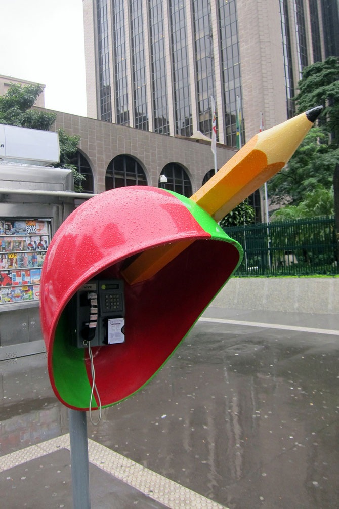 Парад таксофонов в Сан-Паулу