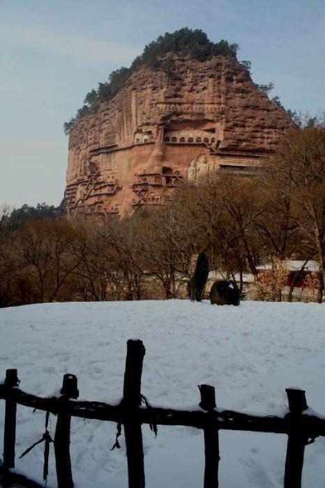 Удивительные скульптуры пещеры Лонгмен и грота Майджишан (20 фото)