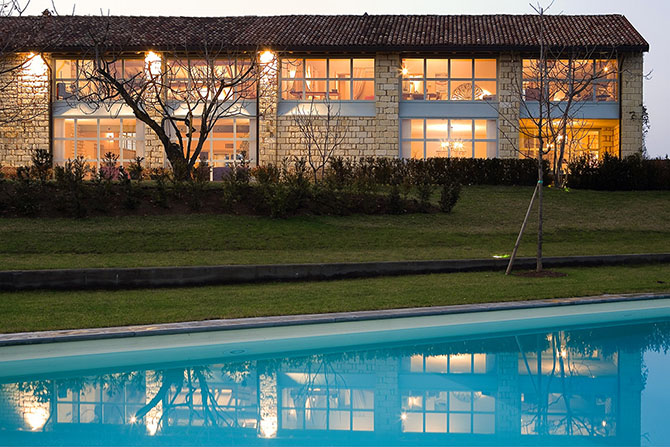 Дом в здании амбара 19-го века в Италии