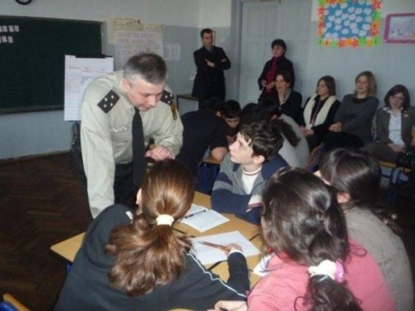 Гордость грузинских полицейских (22 фото)